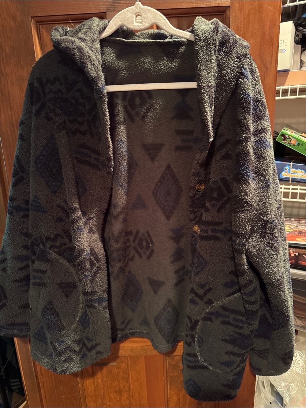 Cozy Hooded Sherpa Jacket in Charcoal with Geometric Print